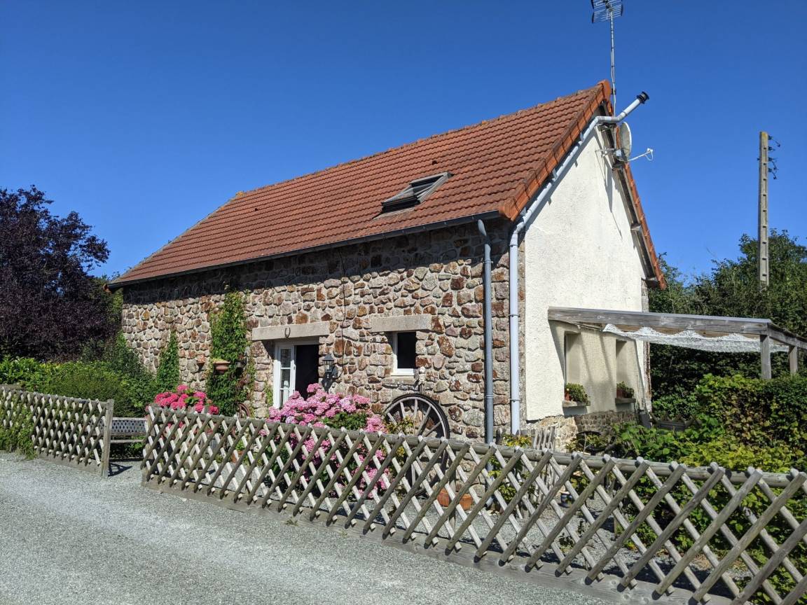 90 M² House ∙ 2 Bedrooms ∙ 4 Guests - Manche