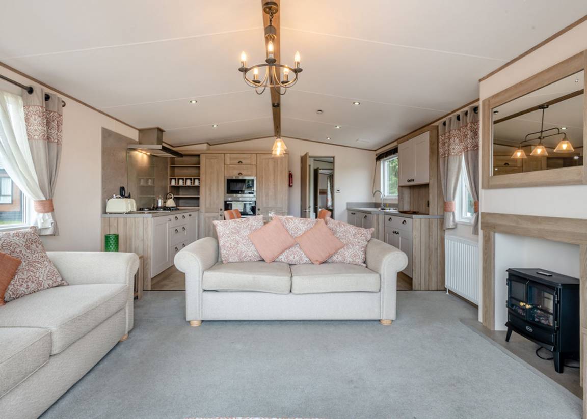 Caravan ∙ 2 Bedrooms ∙ 6 Guests - Norfolk