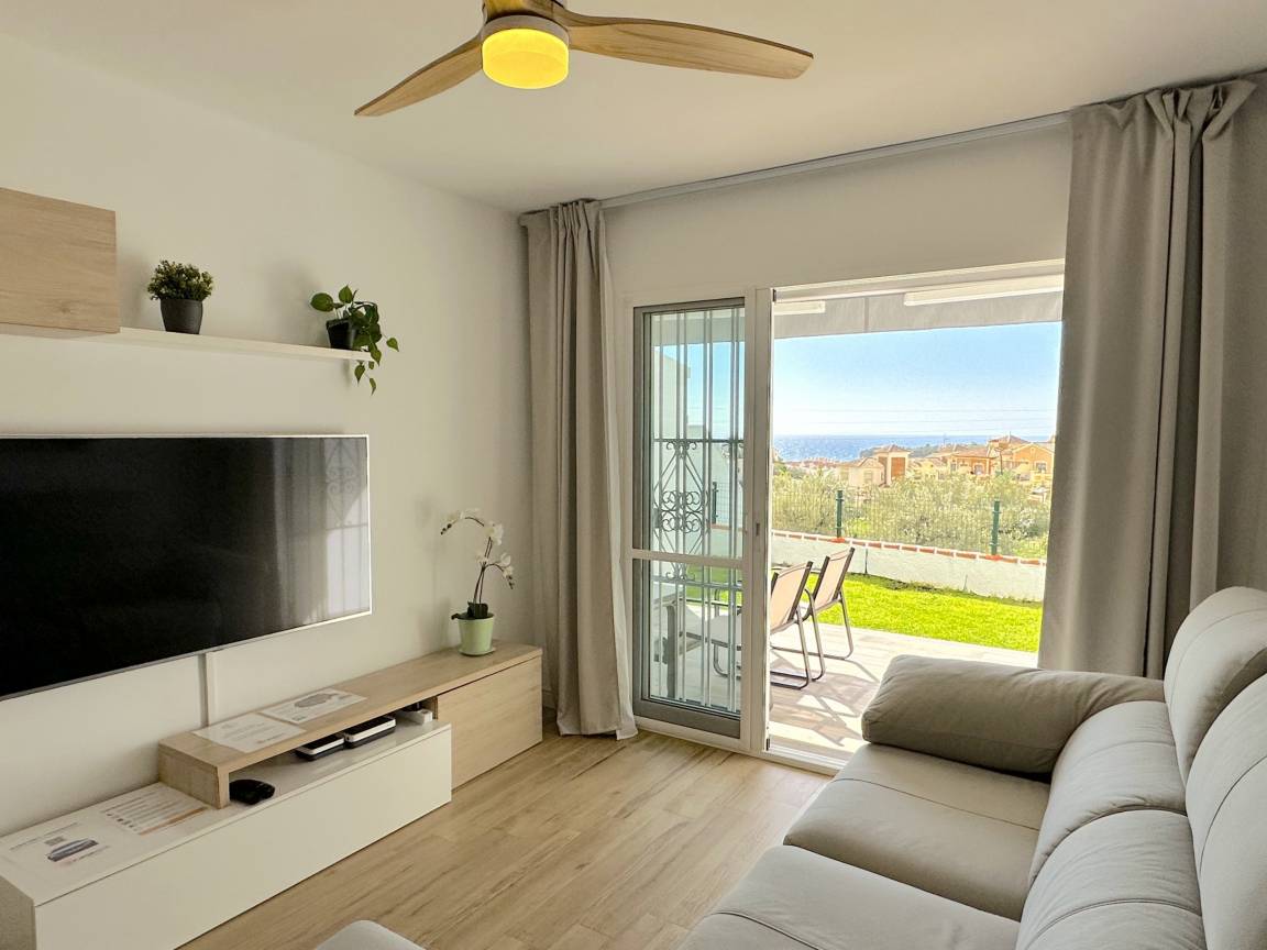 70 M² Apartamento ∙ 2 Habitaciones ∙ 4 Huéspedes - Torrox Costa