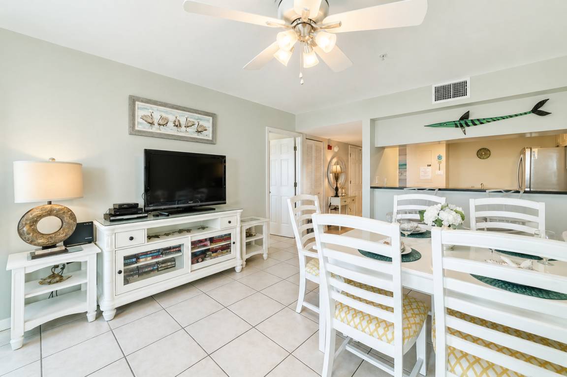 99 M² House ∙ 2 Bedrooms ∙ 6 Guests - Holmes Beach, FL