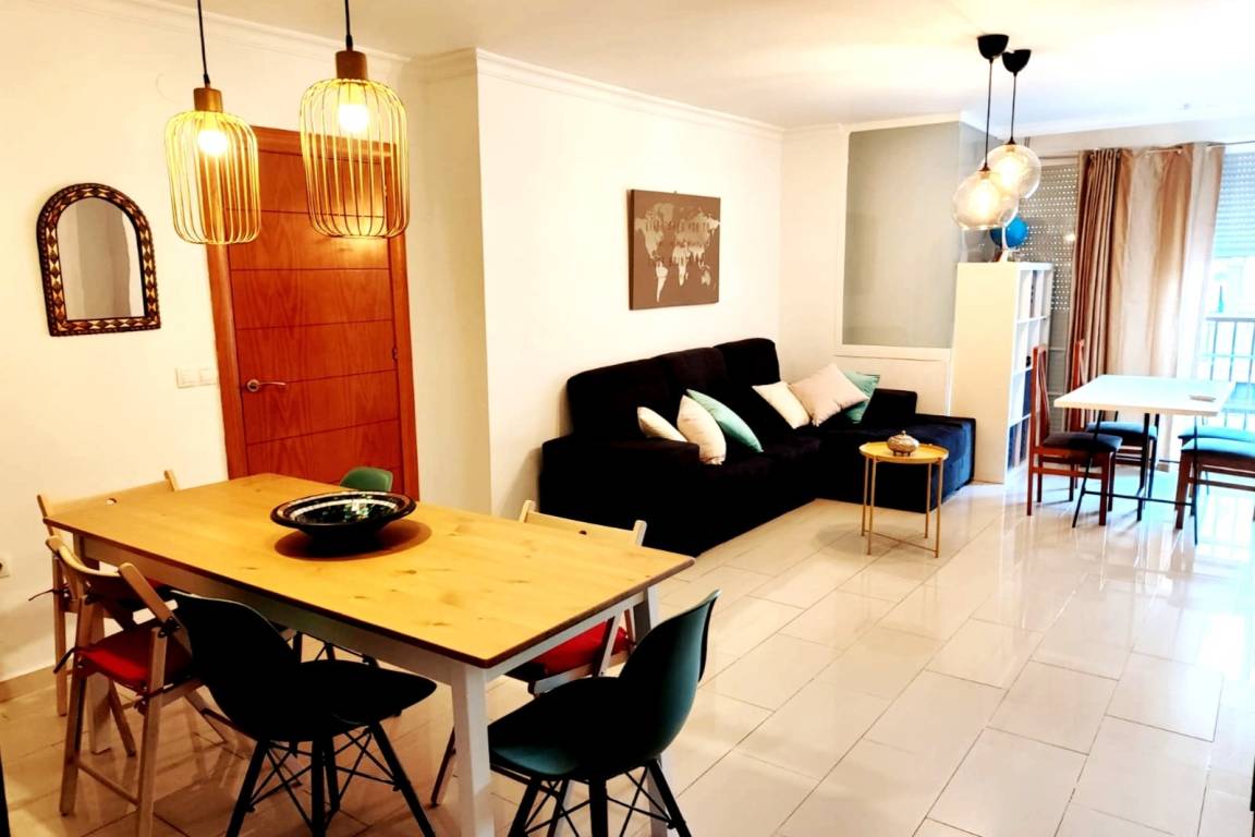 110 M² Apartment ∙ 3 Bedrooms ∙ 7 Guests - Málaga