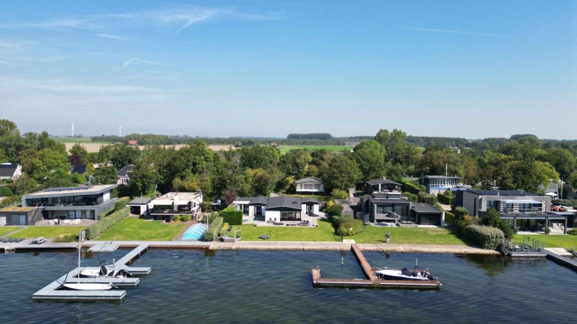 216 M² Appartement ∙ 5 Slaapkamers ∙ 10 Gasten - Kamperland