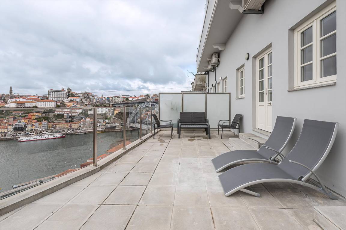 70 M² House ∙ 2 Bedrooms ∙ 4 Guests - Porto, Portugal