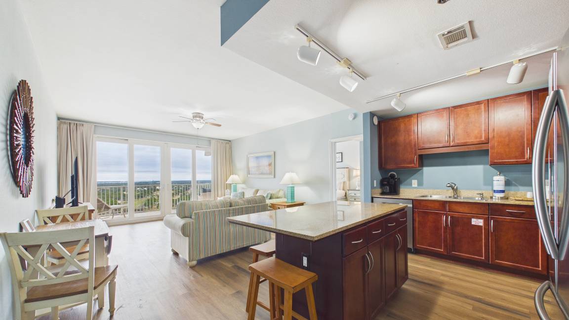 Condo ∙ 2 Bedrooms ∙ 8 Guests - Panama City Beach, FL