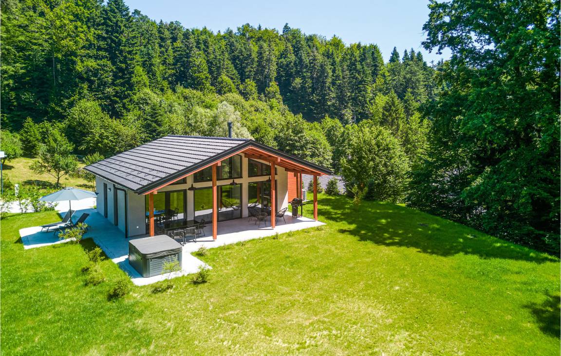 66 M² Ferienhaus ∙ 2 Schlafzimmer ∙ 5 Gäste - Kroatien