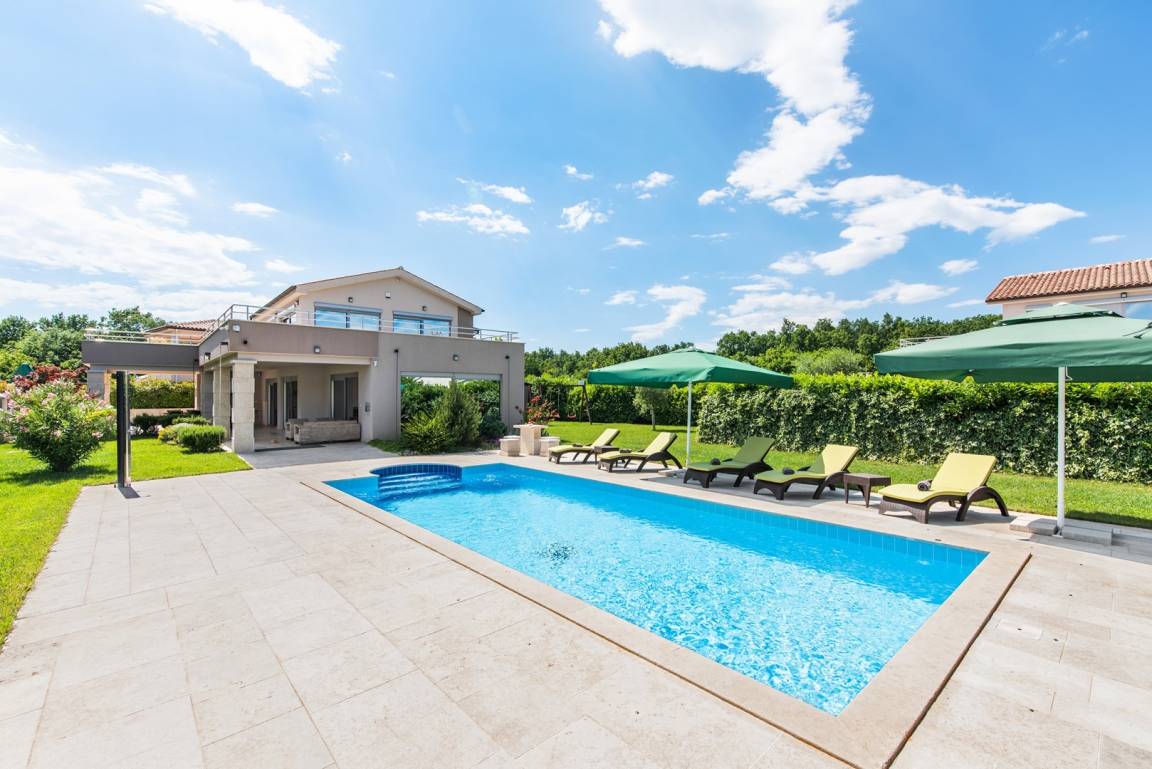 270 M² Villa ∙ 4 Schlafzimmer ∙ 8 Gäste - Rakalj
