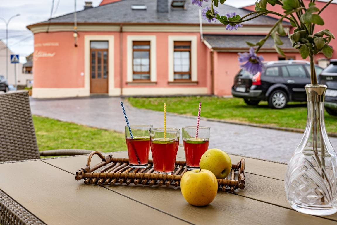 80 M² Apartamento ∙ 2 Habitaciones ∙ 5 Huéspedes - Ribadeo