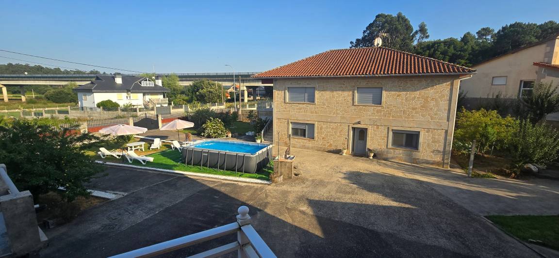 130 M² Casa ∙ 4 Habitaciones ∙ 8 Huéspedes - A Guarda