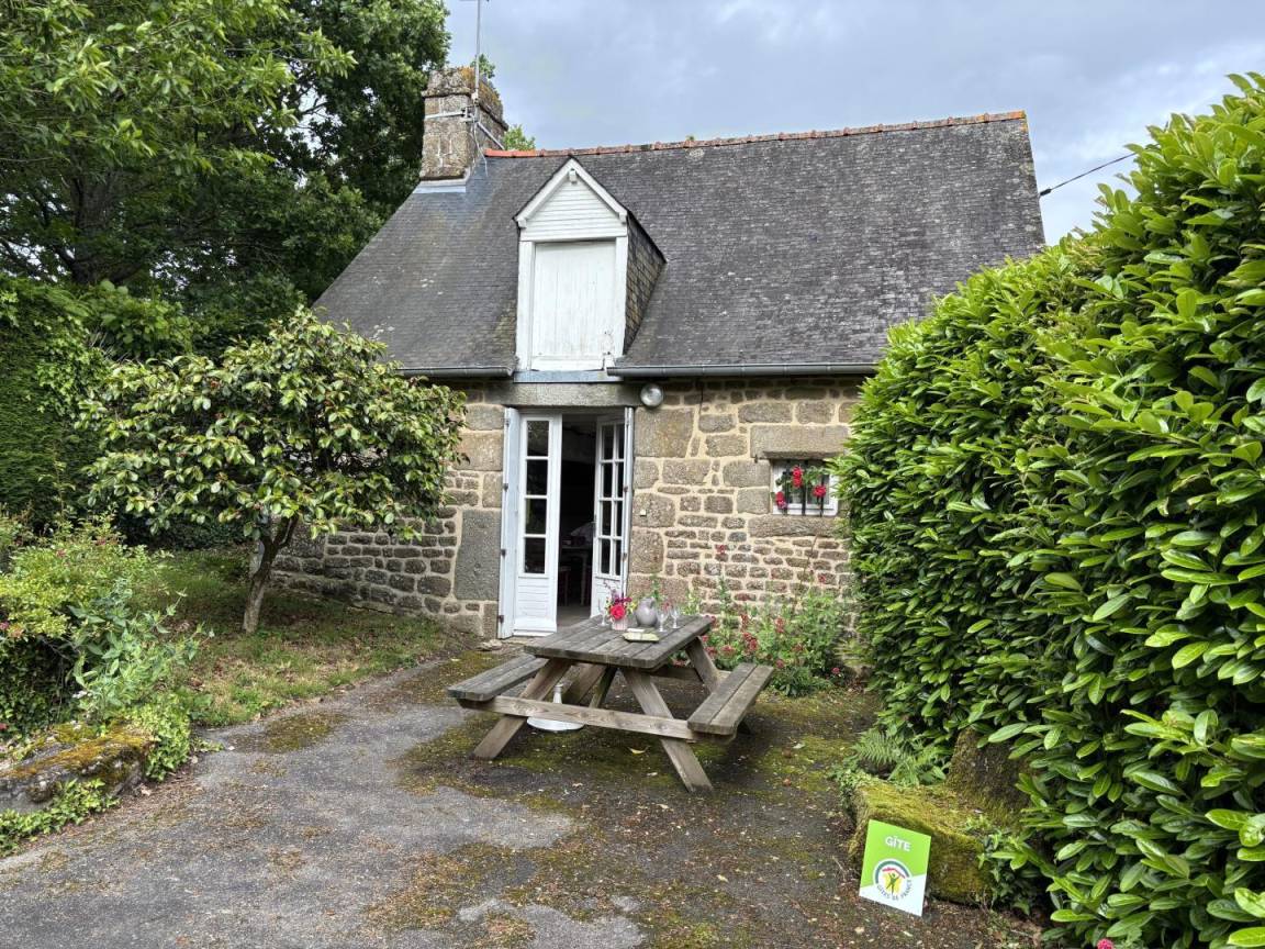 48 M² Gîte ∙ 2 Chambres ∙ 4 Personnes - Fougères