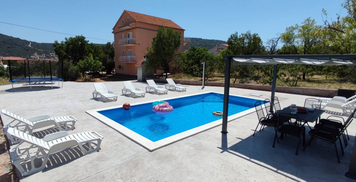 100 M² Apartment ∙ 2 Bedrooms ∙ 6 Guests - Sevid