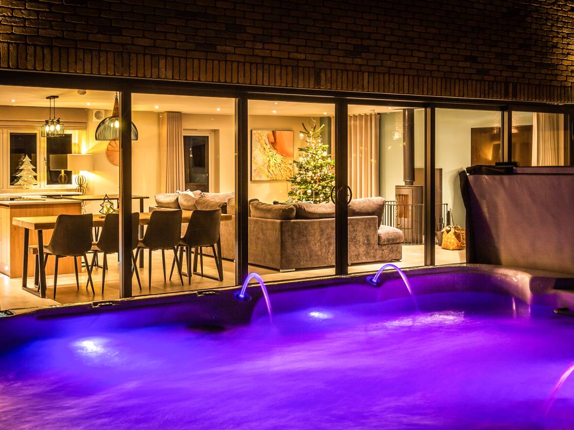 Cottage ∙ 4 Bedrooms ∙ 8 Guests - Lincoln