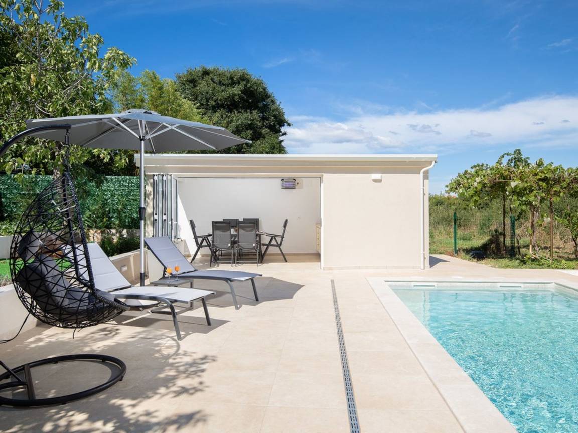 35 M² Huis ∙ 1 Slaapkamer ∙ 2 Gasten - Medulin