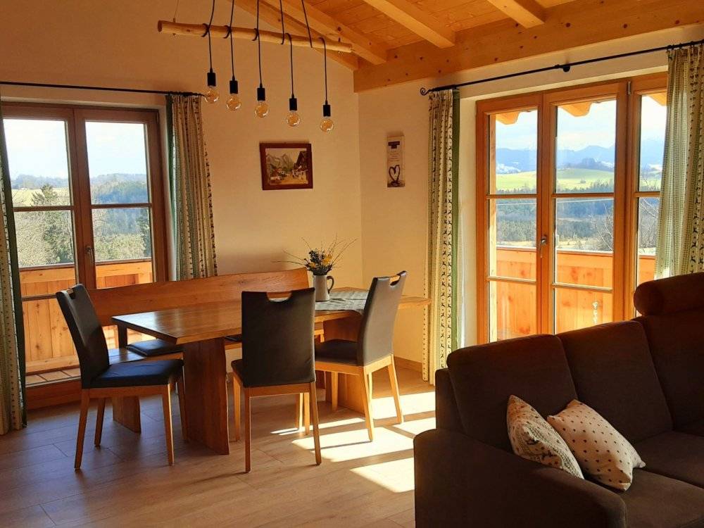 74 M² Ferienwohnung ∙ 2 Schlafzimmer ∙ 4 Gäste - Wackersberg