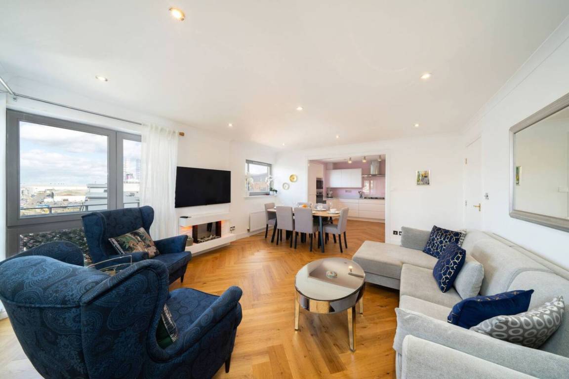 Apartment ∙ 3 Bedrooms ∙ 6 Guests - Dundee