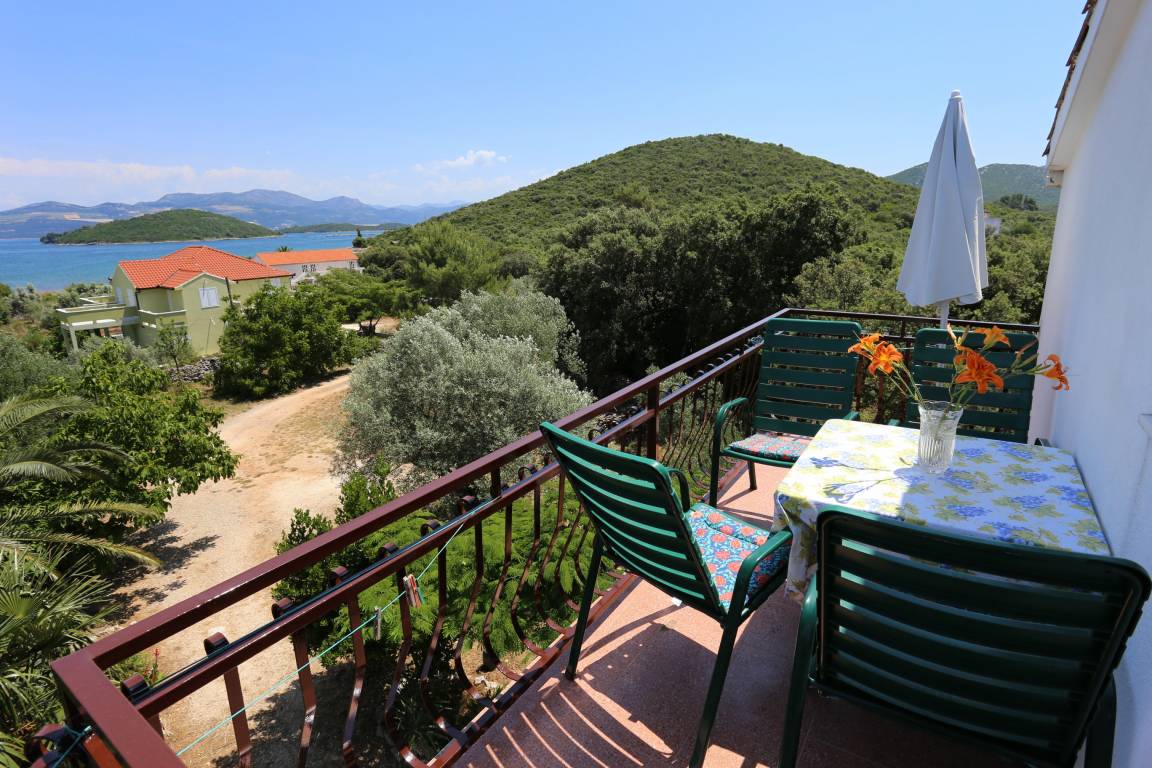 32 M² Apartamento ∙ 2 Habitaciones ∙ 4 Huéspedes - Duba