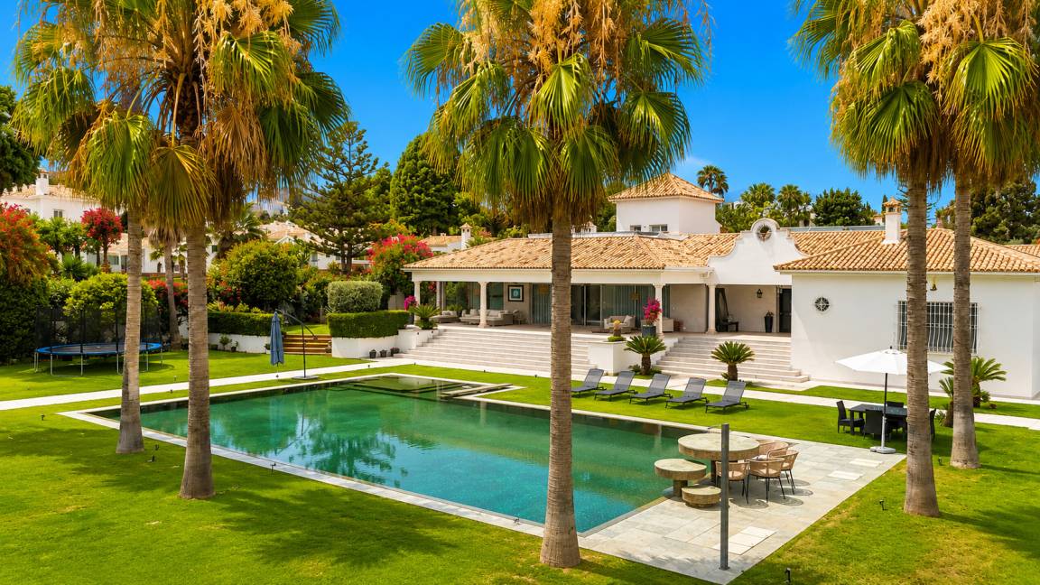 1000 M² Vivenda ∙ 7 Quartos ∙ 14 Hóspedes - Marbella