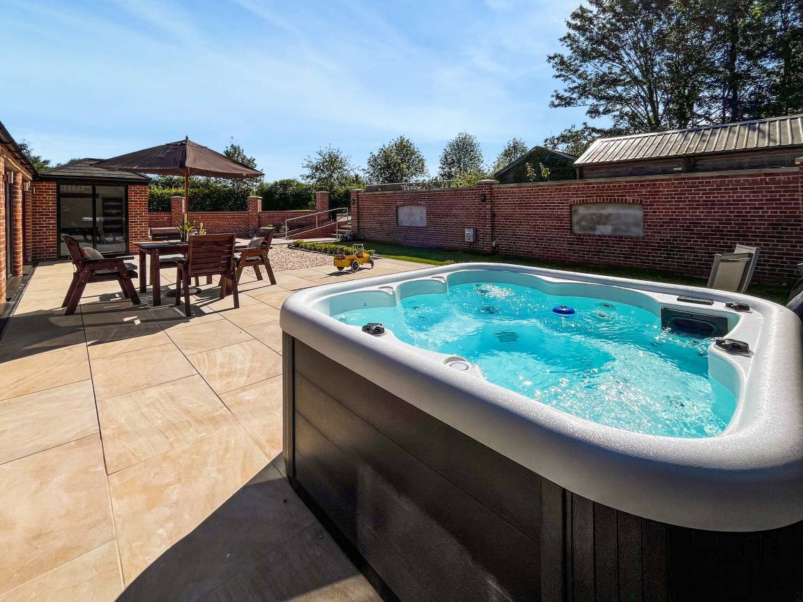 Cottage ∙ 2 Bedrooms ∙ 4 Guests - Lincolnshire