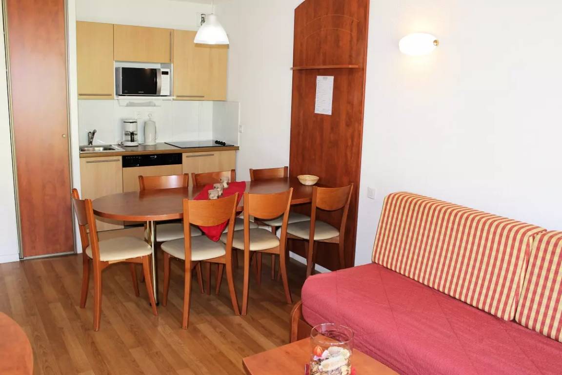 28 M² Studio Flat ∙ 1 Bedroom ∙ 4 Guests - Bagnères-de-Bigorre
