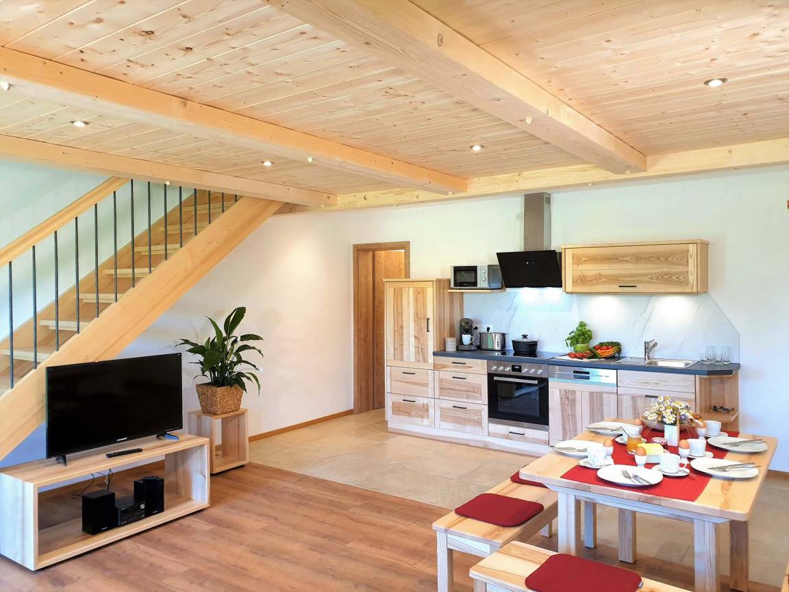 86 M² Ferienwohnung ∙ 2 Schlafzimmer ∙ 5 Gäste - Rosenheim