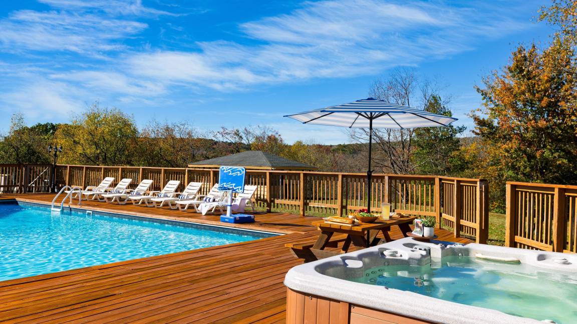 650 M² House ∙ 14 Bedrooms ∙ 37 Guests - Hunter, NY