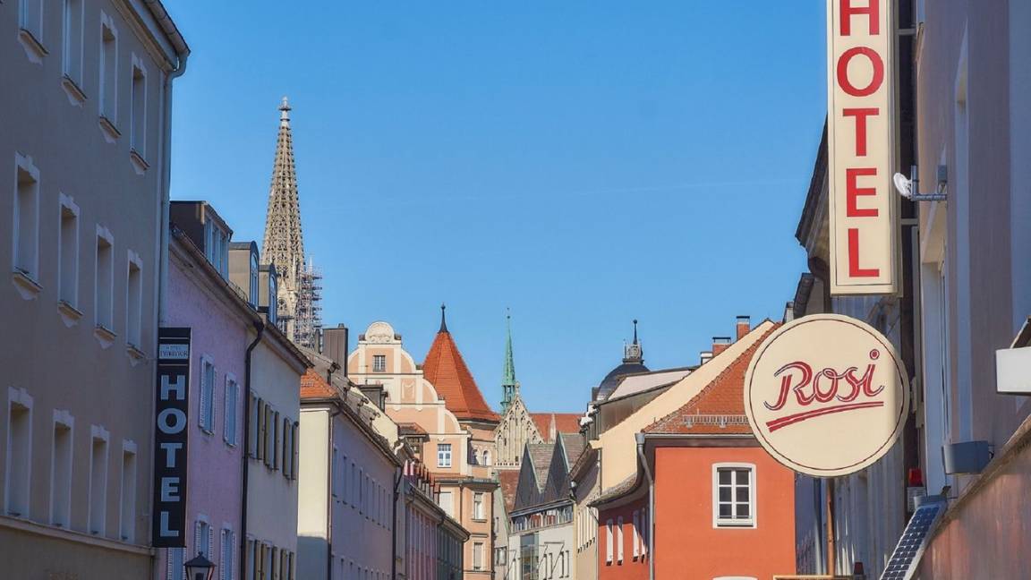 Hotel ∙ 1 Schlafzimmer ∙ 2 Gäste - Neutraubling