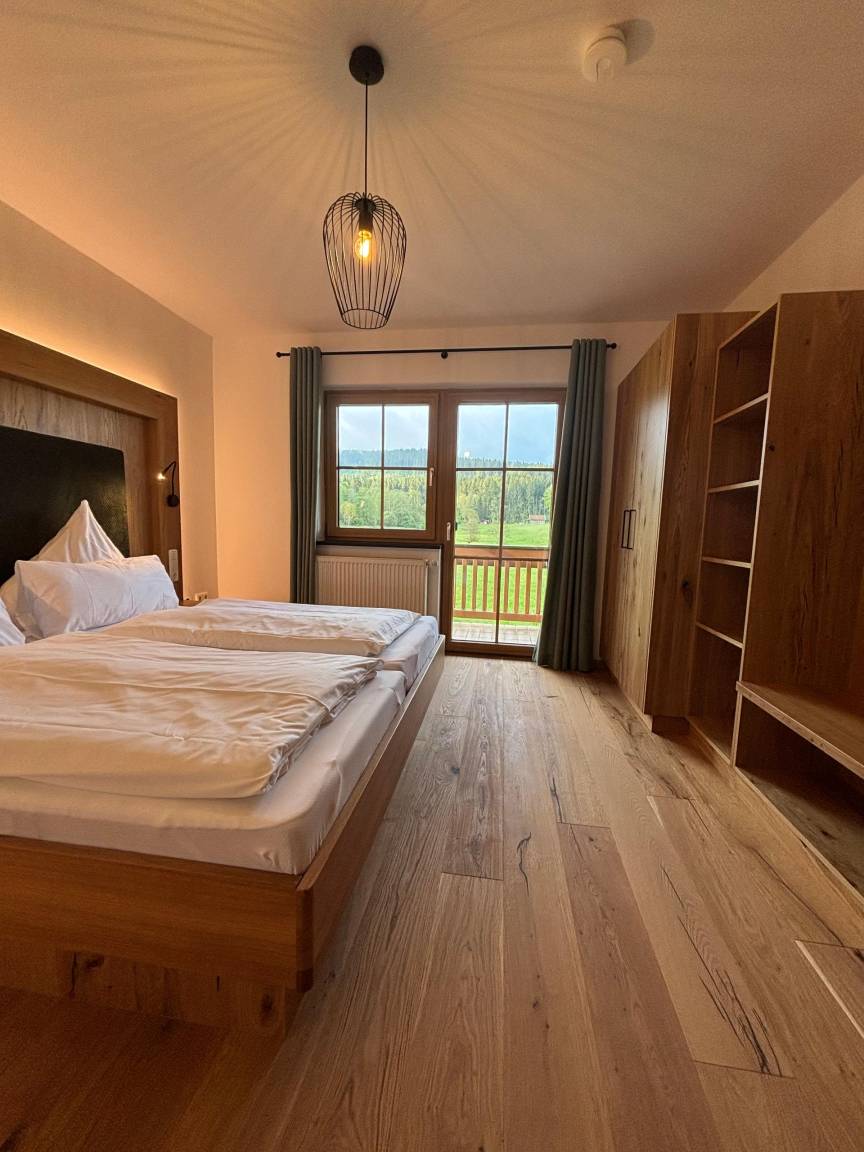 120 M² Ferienwohnung ∙ 4 Schlafzimmer ∙ 8 Gäste - Bodenmais
