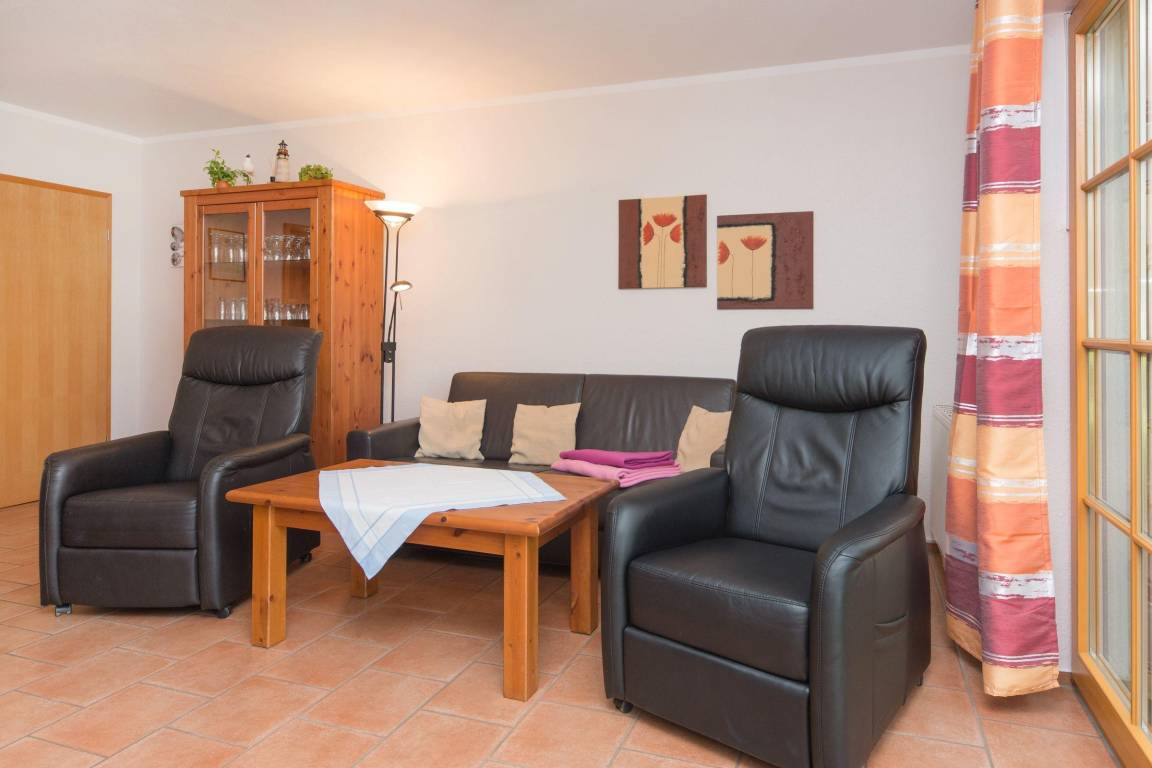 70 M² Ferienwohnung ∙ 2 Schlafzimmer ∙ 4 Gäste - Prerow