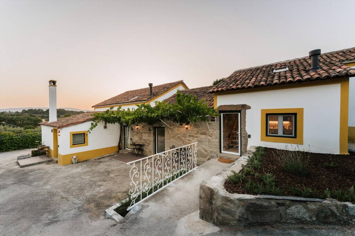 80 M² Casa ∙ 2 Quartos ∙ 4 Hóspedes - Fundão