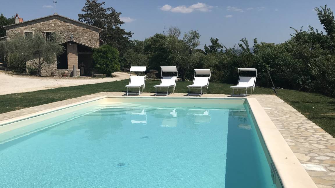300 M² Villa ∙ 5 Bedrooms ∙ 9 Guests - Todi