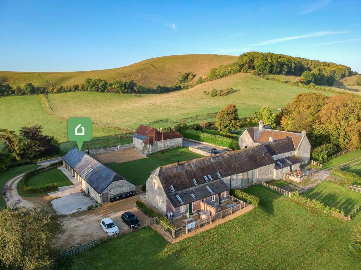 Cottage ∙ 4 Bedrooms ∙ 8 Guests - Shaftesbury