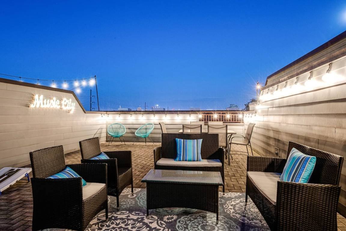 Apartment ∙ 3 Bedrooms ∙ 10 Guests - Nashville, TN