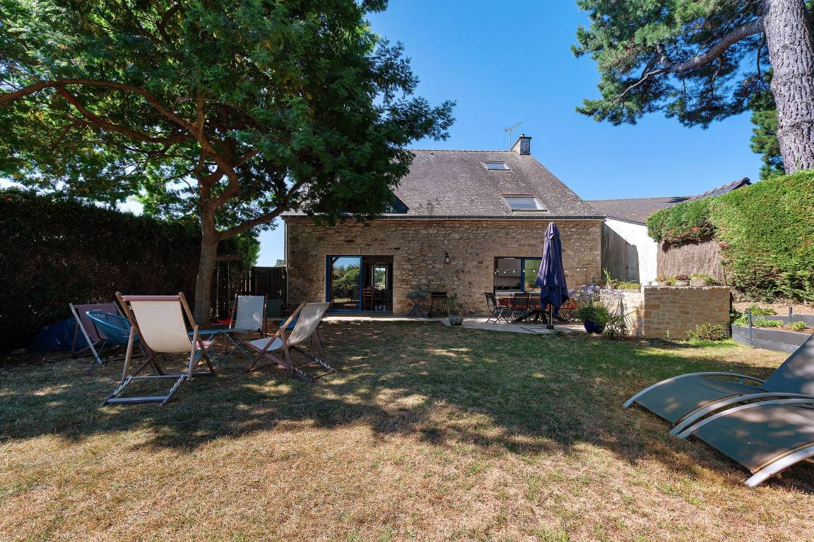 160 M² House ∙ 6 Bedrooms ∙ 14 Guests - Île-d'Arz