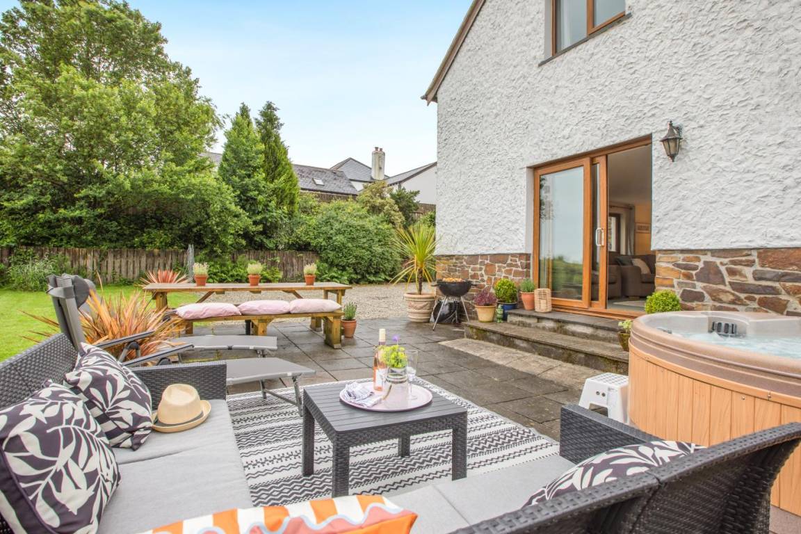 Cottage ∙ 4 Bedrooms ∙ 8 Guests - Devon
