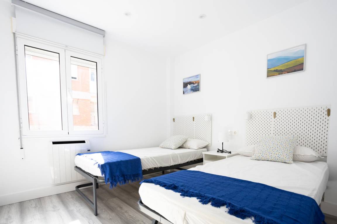 68 M² Apartamento ∙ 3 Habitaciones ∙ 6 Huéspedes - Gijón