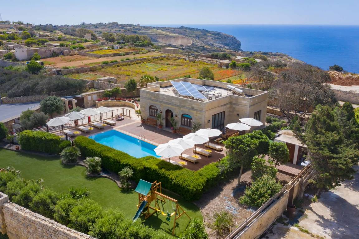 Villa ∙ 3 Bedrooms ∙ 6 Guests - Malte