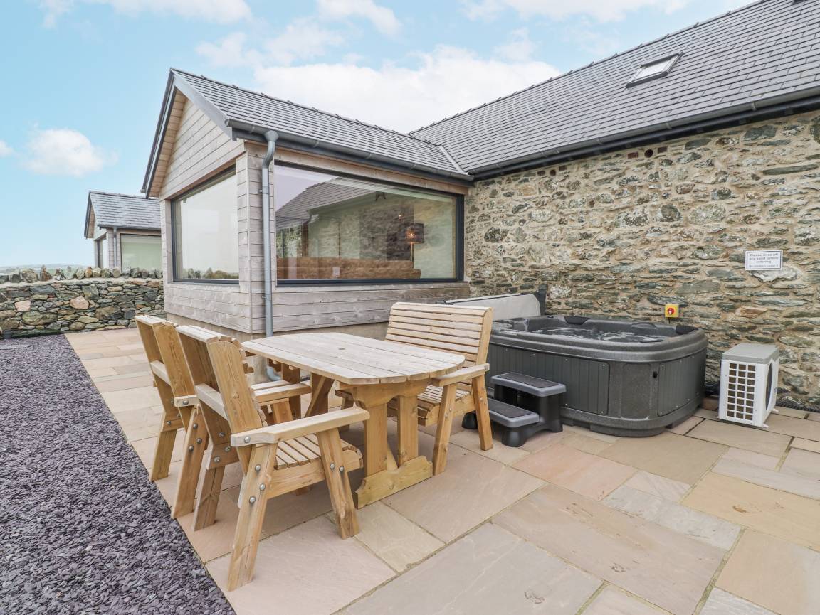 Cottage ∙ 2 Bedrooms ∙ 4 Guests - Anglesey