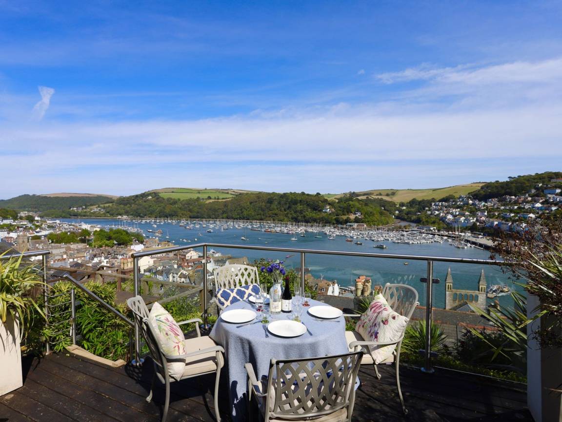 Cottage ∙ 2 Bedrooms ∙ 4 Guests - Dartmouth