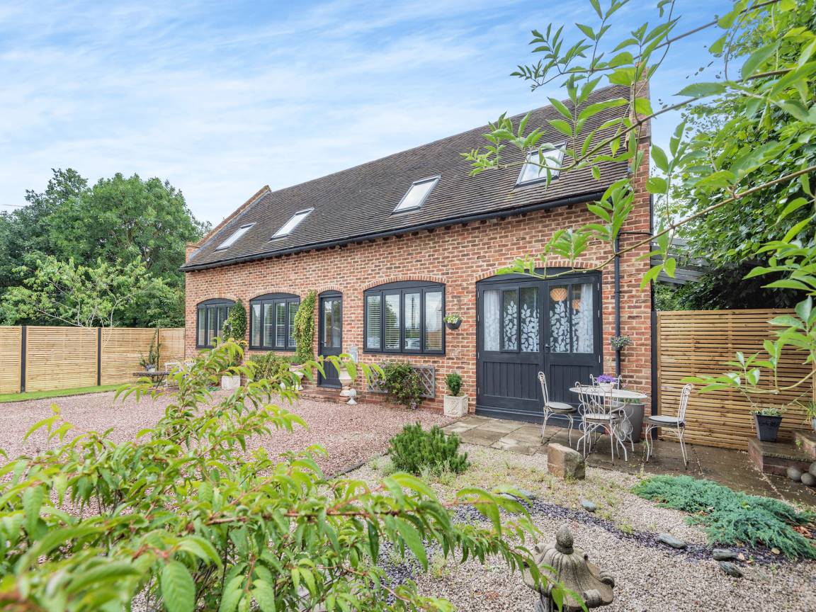 Cottage ∙ 3 Bedrooms ∙ 8 Guests - Shropshire