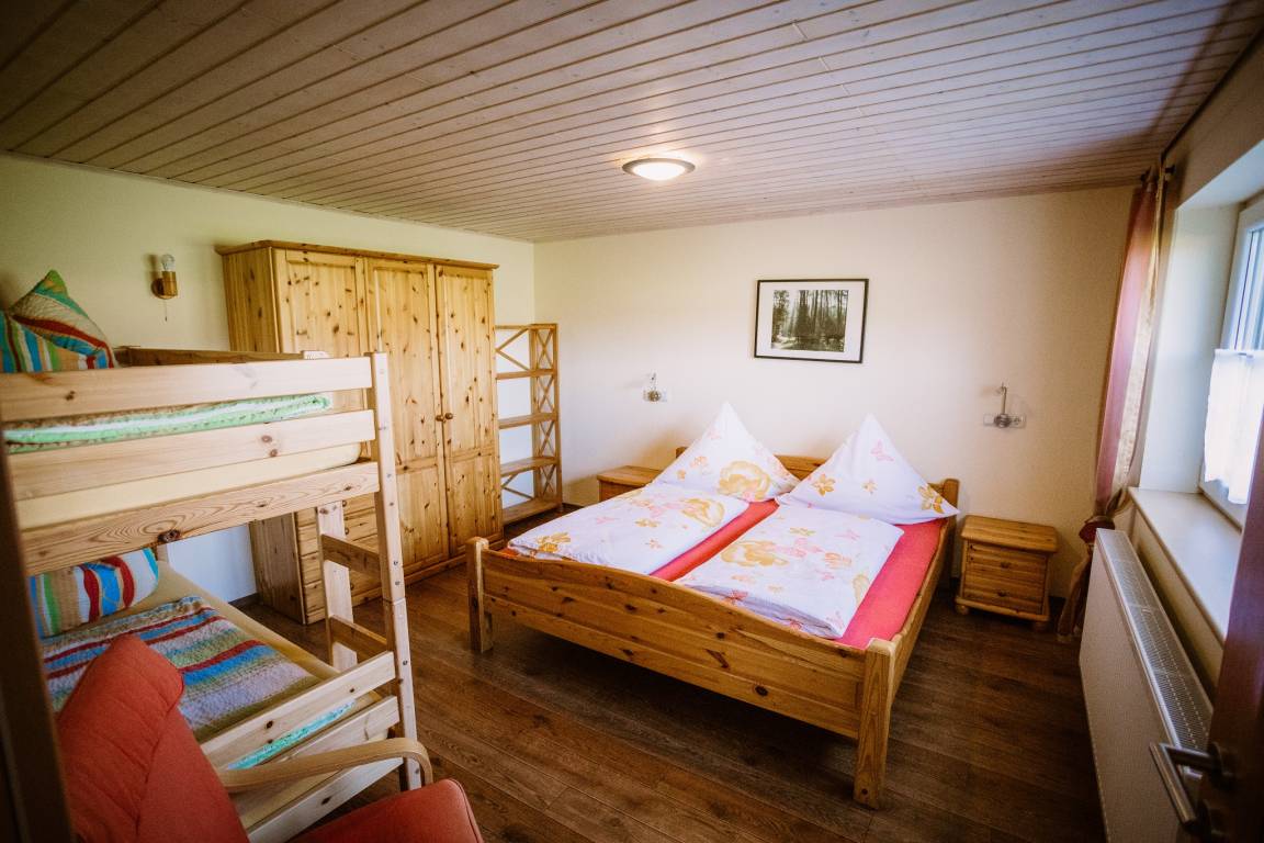 35 M² Ferienwohnung ∙ 1 Schlafzimmer ∙ 4 Gäste - Absberg