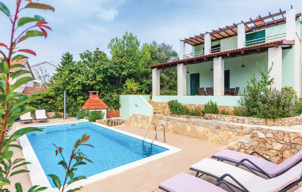130 M² House ∙ 4 Bedrooms ∙ 10 Guests - Primošten