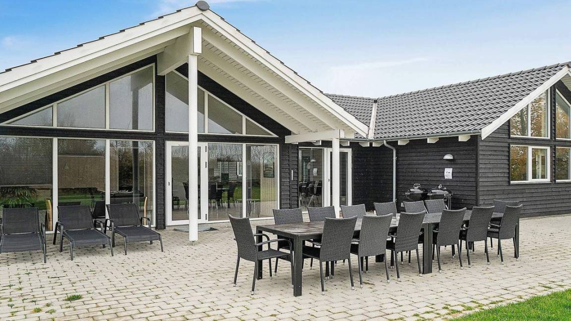 221 M² Ferienhaus ∙ 6 Schlafzimmer ∙ 16 Gäste - Kappeln