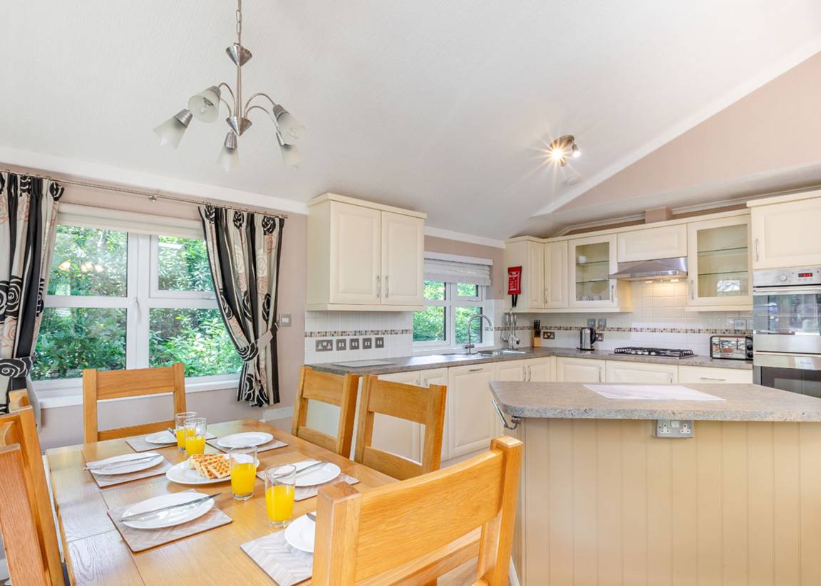 Chalet ∙ 2 Bedrooms ∙ 4 Guests - Dorset
