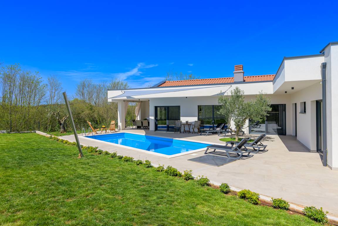 140 M² Villa ∙ 3 Bedrooms ∙ 6 Guests - Rovinj
