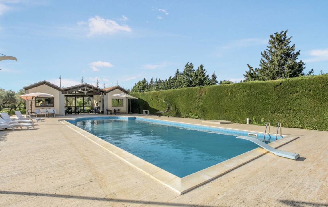 250 m&sup2; Villa 3 Schlafzimmer 6 G&auml;ste