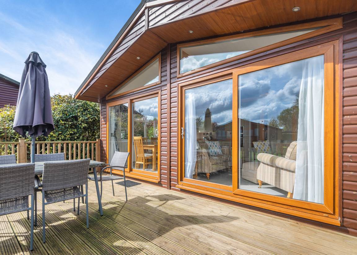 Chalet ∙ 2 Bedrooms ∙ 2 Guests - Woking