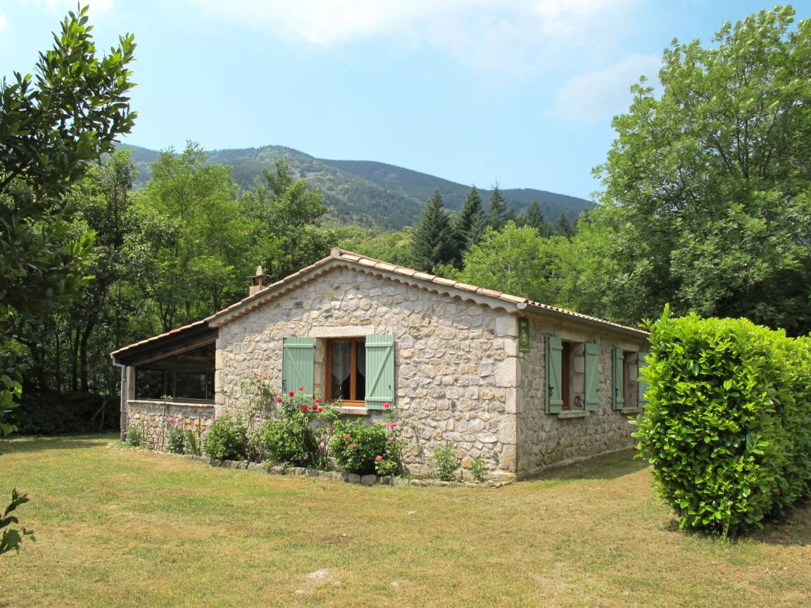 80 M² House ∙ 2 Bedrooms ∙ 4 Guests - Ardèche