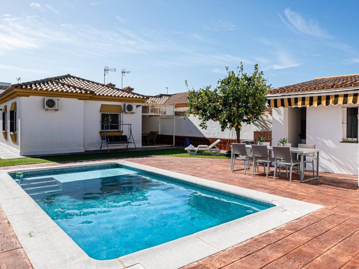98 M² Ferienhaus ∙ 3 Schlafzimmer ∙ 6 Gäste - Chiclana de la Frontera