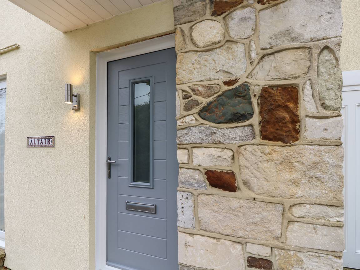 Cottage ∙ 4 Bedrooms ∙ 8 Guests - Lymington