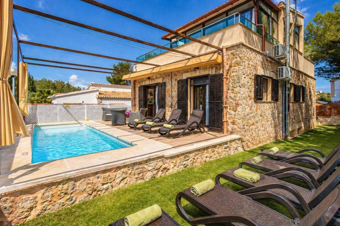 160 M² Villa ∙ 3 Habitaciones ∙ 6 Huéspedes - Alcudia