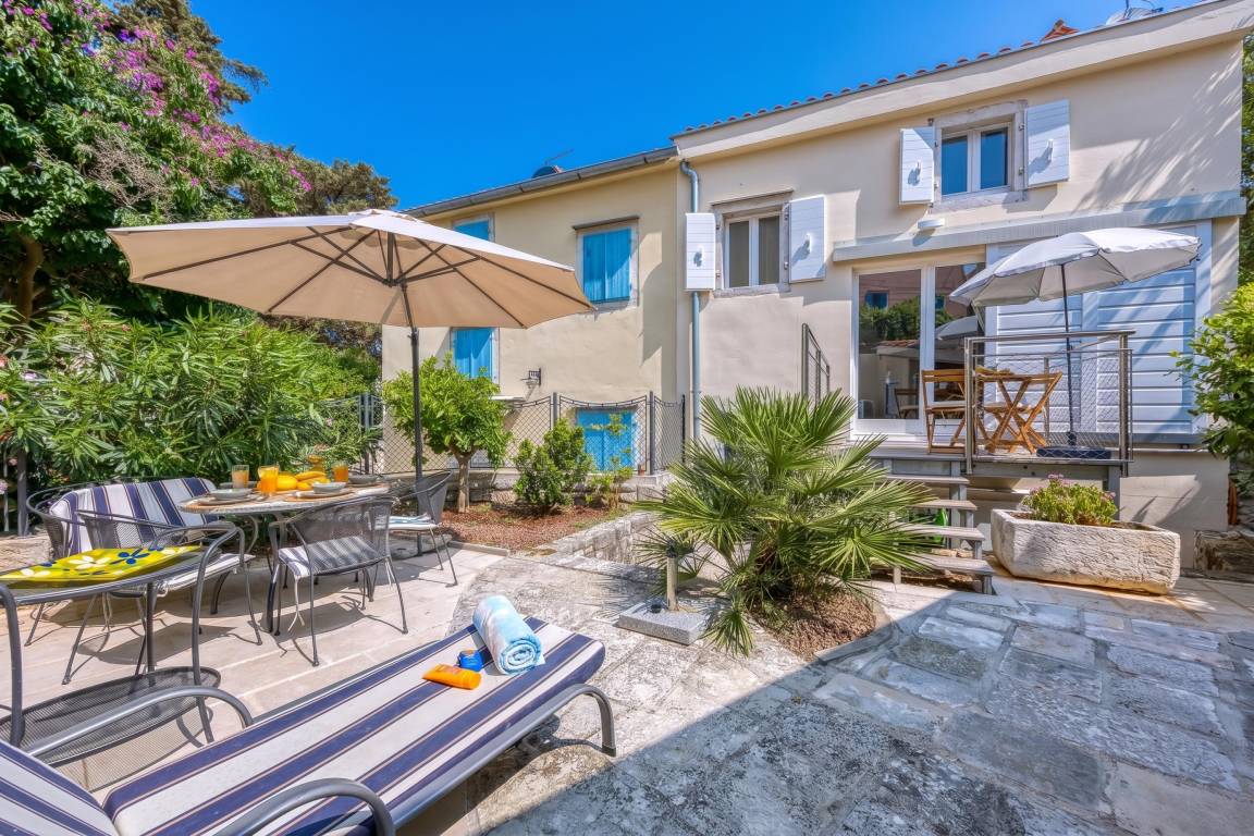 100 M² Ferienhaus ∙ 3 Schlafzimmer ∙ 6 Gäste - Mali Lošinj